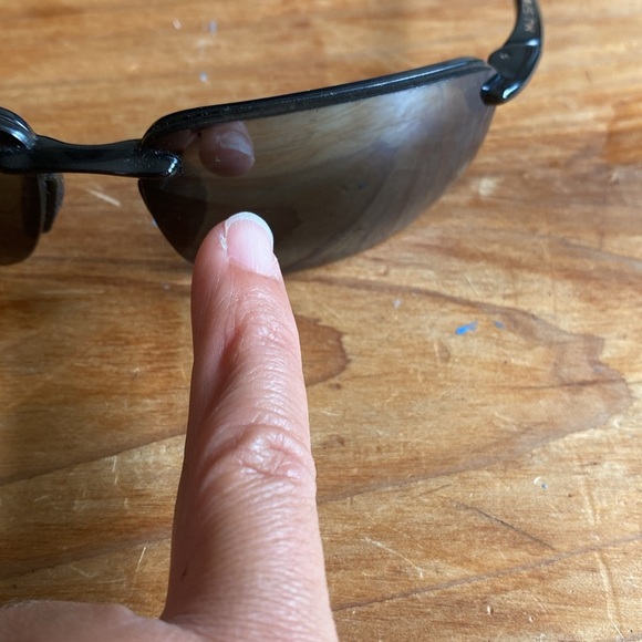 Maui Jim Ho’Okipa “Readers” Polarized Gray Sunglasses - Picture 10 of 11